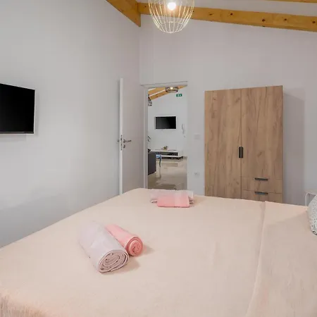 Holiday home Awesome In Malisi With Kitchen *